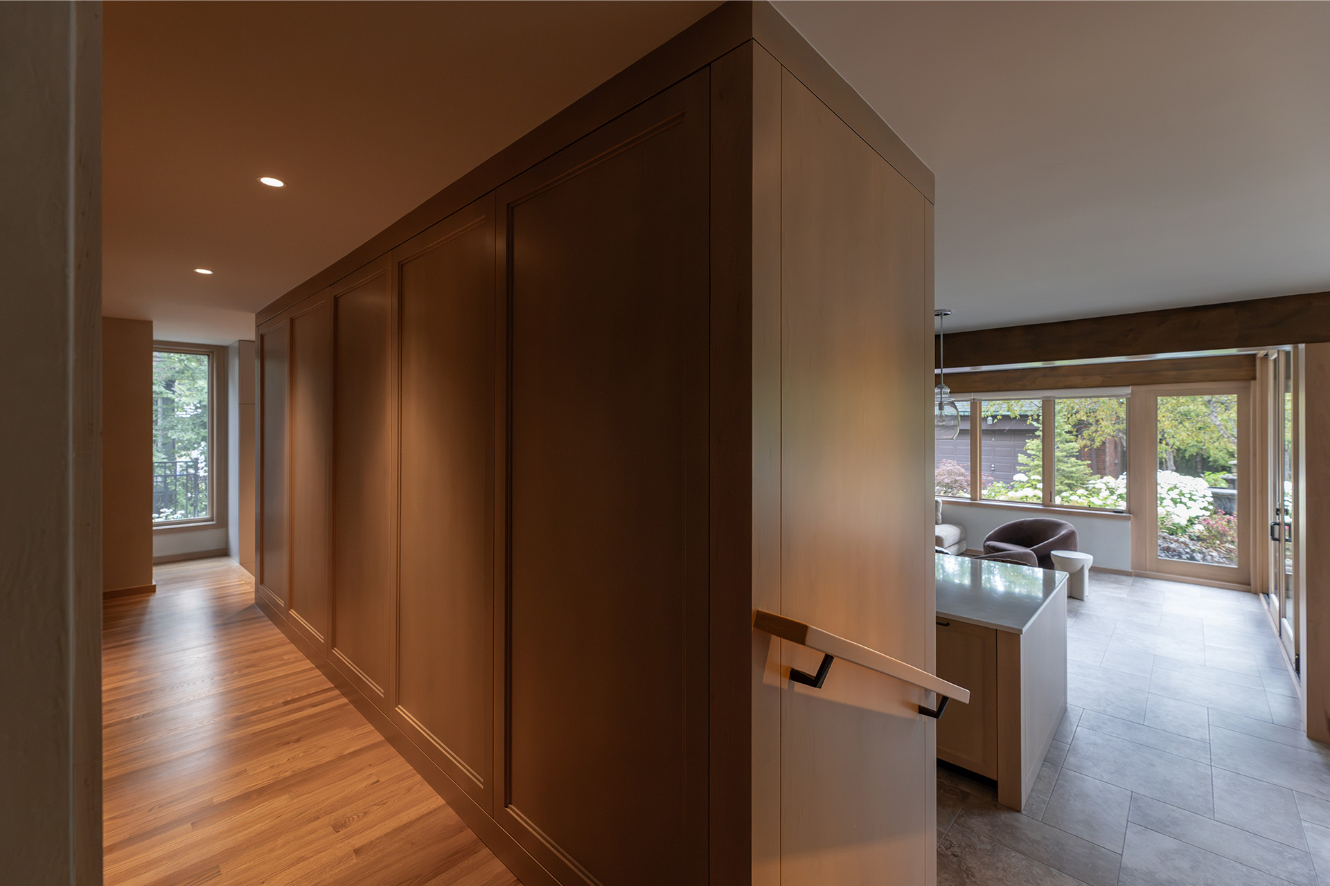 08 – J Residence – HALL 08 – J Residence – HALL